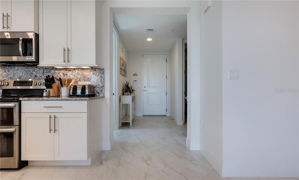 395 ARUBA CIR #203 photo 8