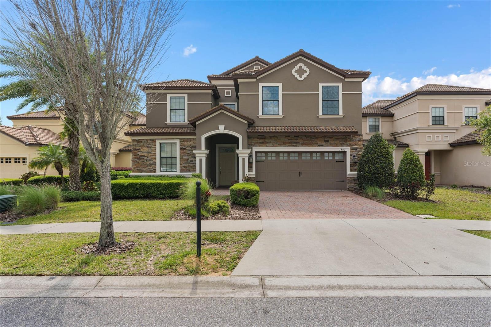 1403 MOON VALLEY DR