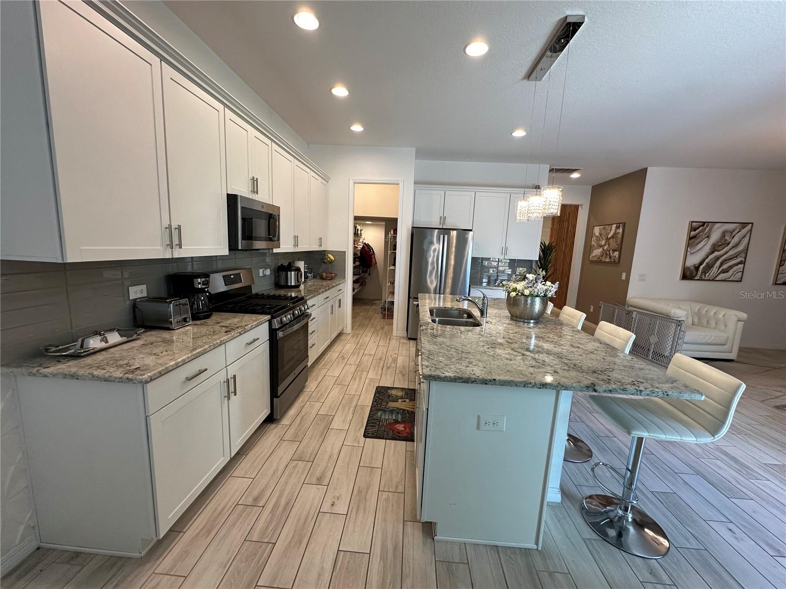 2403 BISCOTTO CIR photo 8