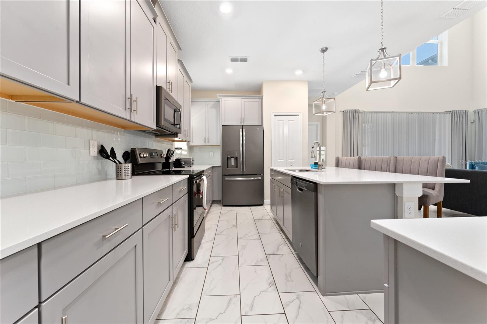 2734 BOOKMARK DR photo 11