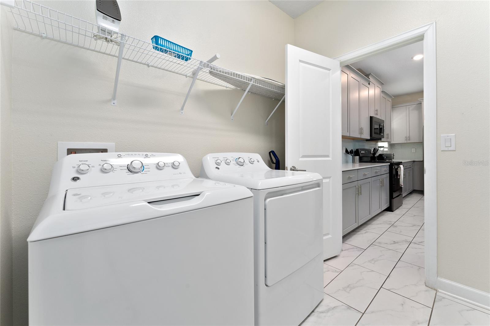2734 BOOKMARK DR photo 12