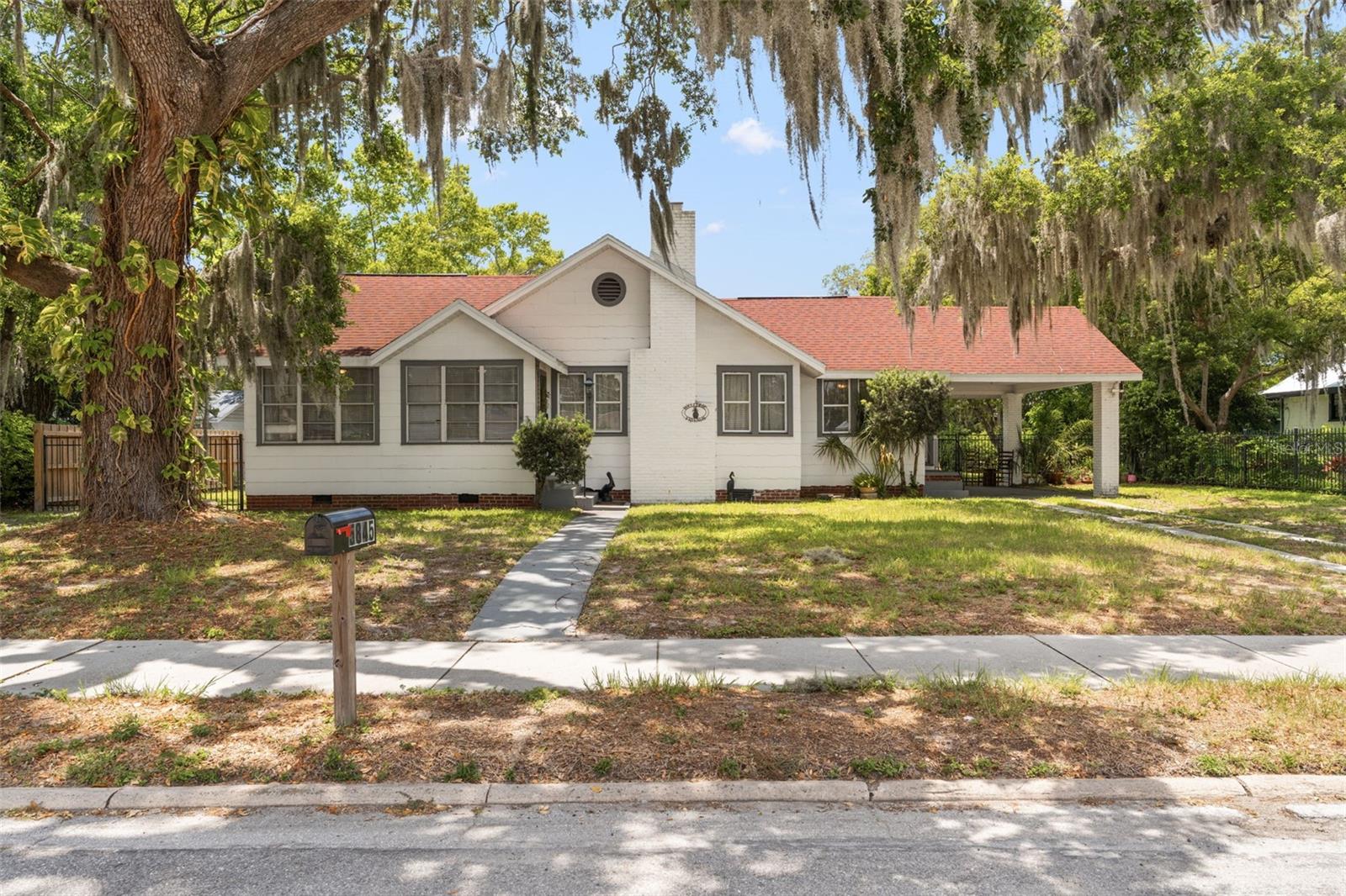 5845 GRAND BLVD